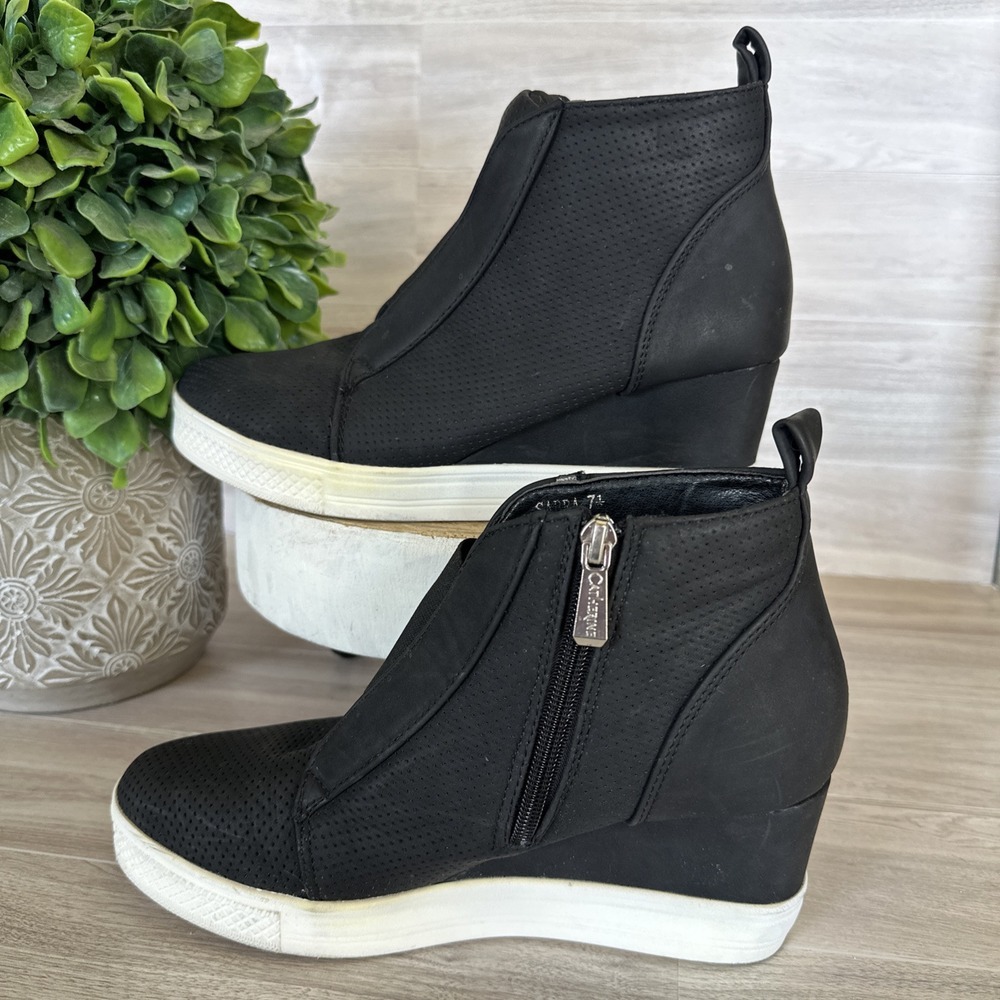 Catherine Malandrino Sabra Black Ankle Booties Boots Wedge Zipper US Size 7.5 - Picture 5 of 11